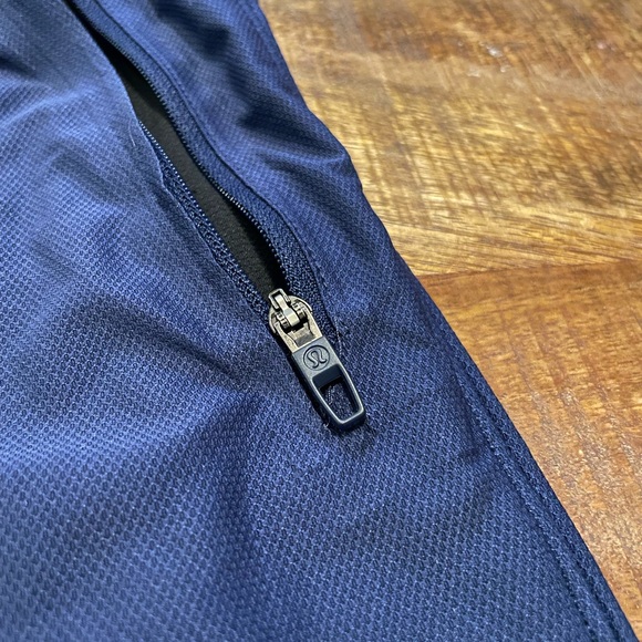 Lululemon License to Train Shorts 7” - Picture 4 of 7